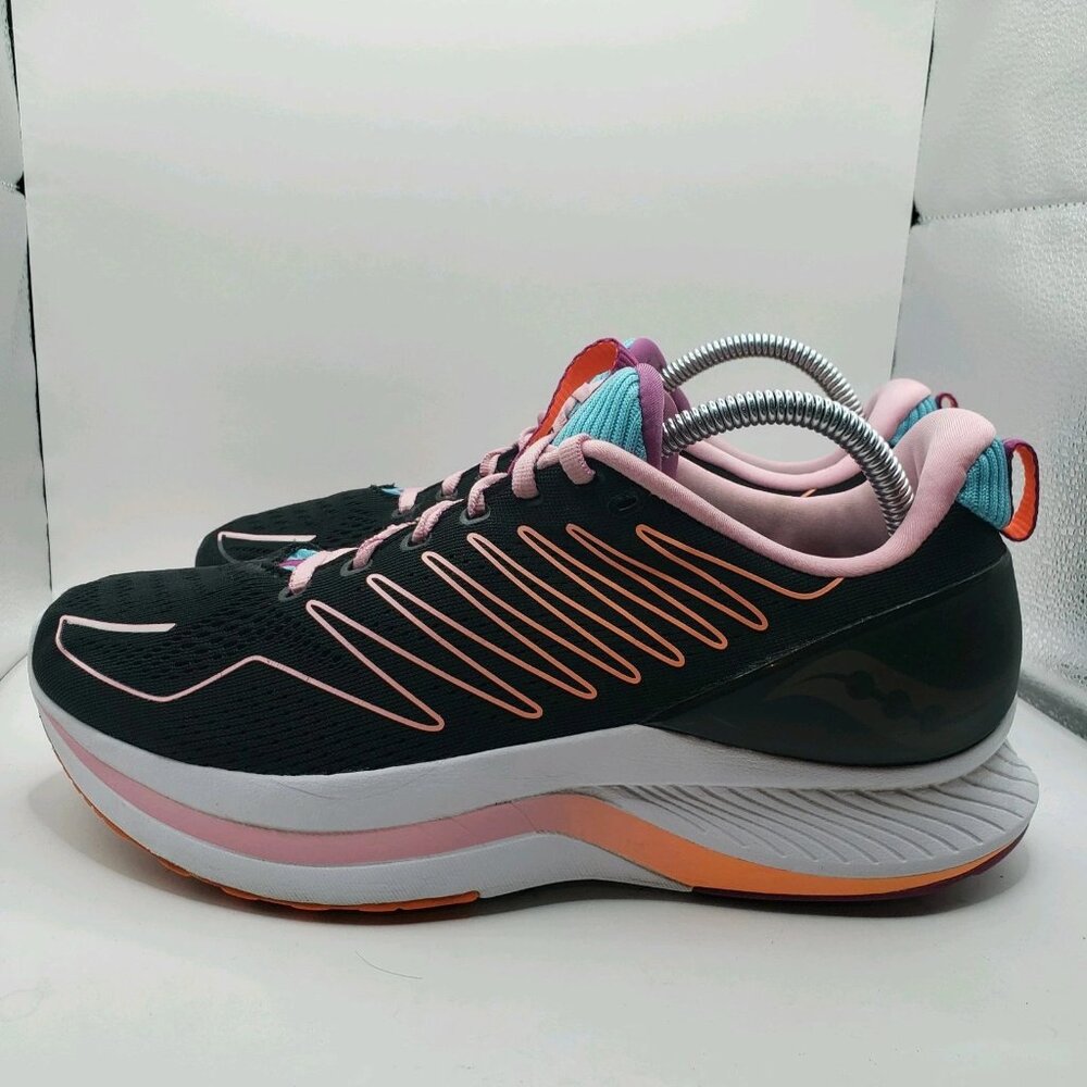 SAUCONY ENDORPHIN SHIFT RUNNING SHOES WOMEN’S SIZE 10